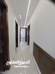  9 الكرسي 185م وتراس امامي وتراس جانبي وخلفي