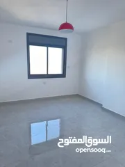  5 شقه للايجار