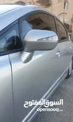  4 هوندا سيفيك هايبرد 2007 دهان وكالة جديد بتمشي 350 كيلو بالتنكة.