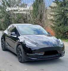  1 Tesla Model Y 2021 - Full Black