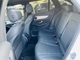  14 Mercedes benz GLC300