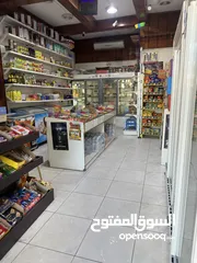  5 محل للبيع او تضمين يصلح لعدة انشطه في السالميه علي شارع رئيسي