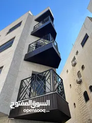  1 عماره للبيع في شارع الجامعه