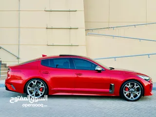  27 Kia stinger  2020