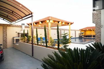  13 فيلا مع شاليه على طريق المطار القسطل