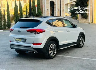  5 هيونداي توسان. ماتور 2000 موديل 2017  ديزل دفع امامي بالرخصة فول مع بانوراما يحط البركة لصاحب النصيب