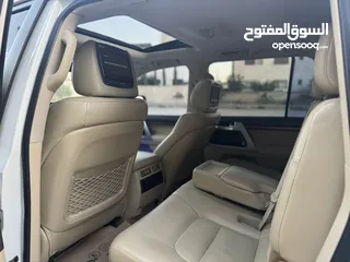  19 Toyota Land Cruiser 2016 Gx-r 5700CC V8 بحالة الوكالة الفحص: 7 جيد بدون ملاحظات