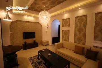  1 شقة مفروشة للايجار قرب قصر الاميرة بسمة و اطلالة ابو نصير الشهيرة