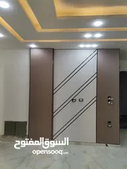  12 شقه فخمه 170م ثاني فني للبيع على شارع البترا بالقرب من اربد مول قراند مقابل بيت البن البرازيلي