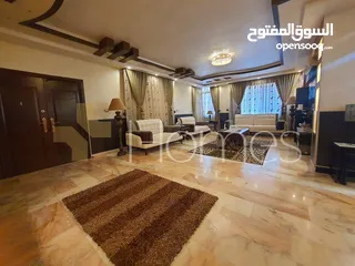  13 شقة ارضية معلقة مع ترس للبيع في حي الصحابة بمساحة بناء 177م