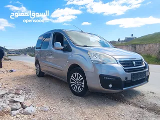  2 سكودا اوكتافيا وبيجو بارتنر