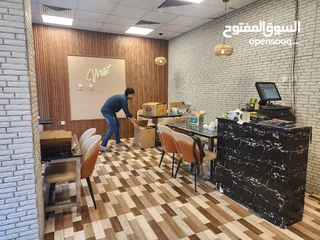  3 Running Business / Resturant for sale in khalidiya!