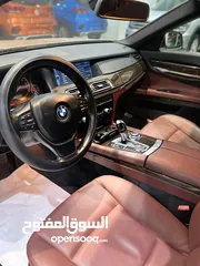  4 BMW 730i 2010 (Beige)