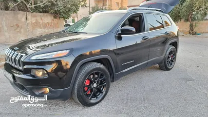 16 جيب شيروكي 2015 sport & Black Edition  كرت ابيض ماتور اقتصادي