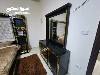  3 غرفة نوم خشب لاتيه بحالة الوكالة بسعر لقطة