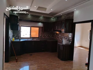  1 منزل للبيع في المستندة