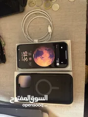  2 آيفون 14 برو ماكس بحالة وكاله مع شحن وكرتون مساحة 128 جيجا  بطارية 85٪؜ استعمال سنتين فقط وارد كندي