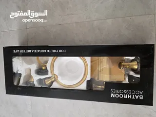  2 طقم اكسسوارات حمام لون ذهبي مميز