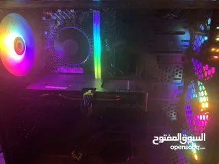  1 استعمال 7 اشهر فقط Pc شبه جديد و كل الموجد جديد ولا يوجد خلال في الجهاز