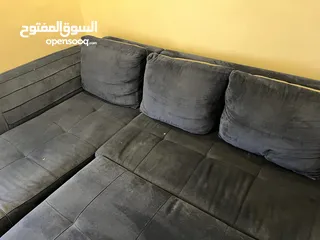  7 كنب كورنر بفتح تخت  مع كنباي ثنائيه بحاجه الى تنجيد بسعر مغري قابل للتفاوض