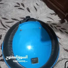  1 مكنسة كهربائية