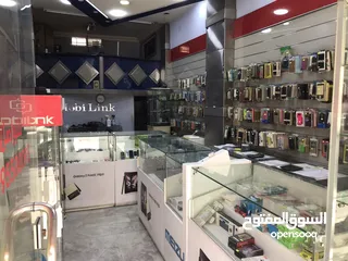  15 محل تجاري للبيع مجهز كامل موقع مميز ملاصق لمعرض شركة زين - شارع باب الواد - الوسط التجاري/ الزرقاء