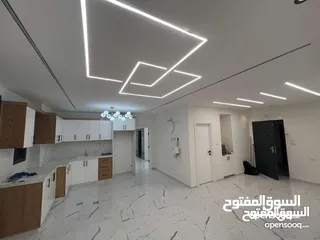  10 روف للبيع بعد كازية الهدى بالماصيون.