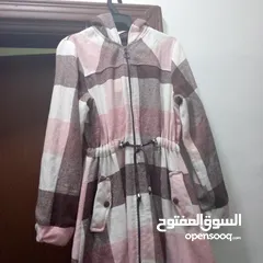  10 فساتين ستاتي بتلبس مقاس 38//40 سعر القطعه 4 دنانير وخصم على كل الكميه