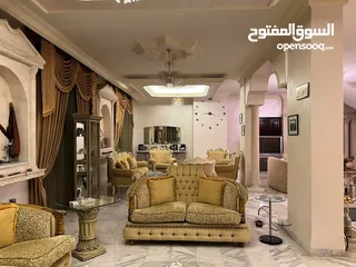  5 ڤيلا للبيع في تلاع العلي منطقة راقية وهادية جداً شارع المحمدية جميع الخدمات بجانب الڤيلا موقع رائع