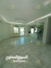  2 شقة فارغة للايجار في اجمل مواقع دابوق 2 نوم طابق اول من فيلا مع اطلالة مميزة