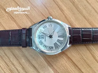  4 ساعة سيكتور عدد 1 وساعة شيروتي عدد 2