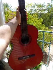  12 guitar classical yamaha c70 جيتار كلاسيكال    نوع ياماها احترافي شبه جديد مع اوتارو الاصلية
