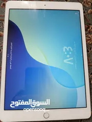  1 ايباد 8 مساحة 128 جيجا بايت لون سلفر فل نضافة غير مفكوك واستخدام خفيف  نوعا ما  iPad 8 128 gb