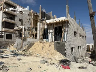  6 شقة شبه ارضية مميزة للبيع