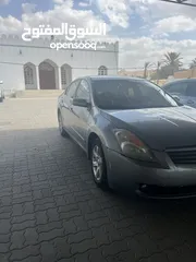  4 Nissan Altiima