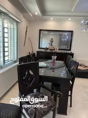  2 طقم كنب + طاوله سفره مع 8 كراسي + بوفيه مع مرايه + 3 طاولات وسط