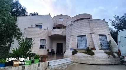  1 فيلا مميزه للبيع