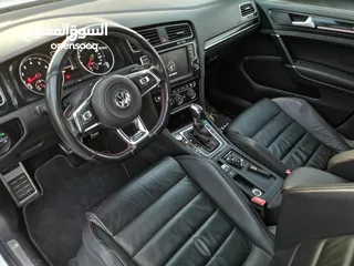  10 Volkswagen GTI. Model 2016 JAPAN 