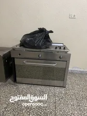  1 غاز وفرن بحالة جيدة