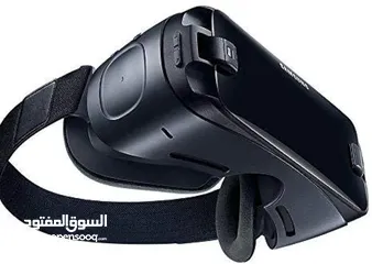  4 Samsung Gear VR with controller