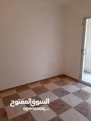  4 شقة أرضية قرب جامعة اليرموك