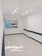  3 معرض و مكاتب تجارية للايجار
