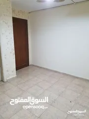  7 مكتب/شقة/ استديو /عيادة غرفتين وصالة ومطبخ وحمام طابق ثاني شرق دوار القبة للايجار او البيع من المالك