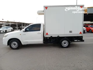  7 Toyota Hilux V4 2.7L(Meat fridge) Model2014