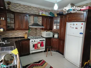  8 شقه للبيع الجبيهه إسكان المخابرات مقابل قصر الاميره بسمه