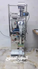  6 ماكينة تعبئة وتغليف بودرة و حبوب