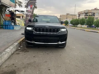  4 Jeep grand cherokee L laredo 2023