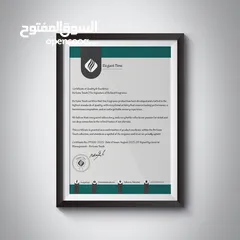  6 مصمم هويات بصرية ومدير إبداعي