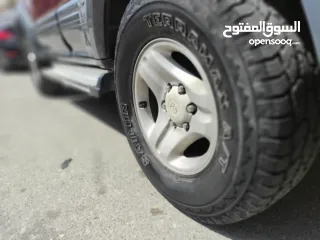  4 تويوتا برادو موديل 2000 بحالة ممتازة