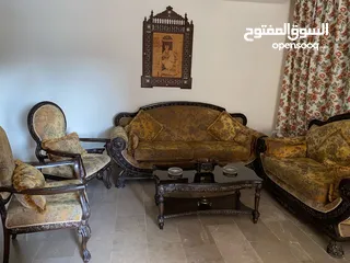  9 للبيع: طقمين كنب فاخرين بحالة ممتازة